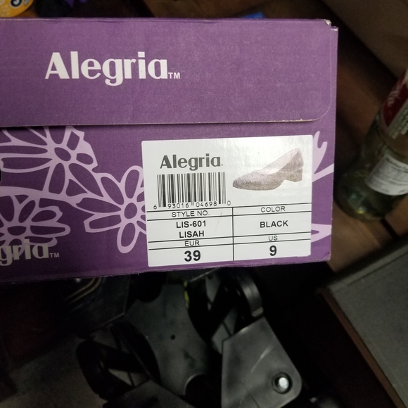 Alegria Classic Black Women's Flats - Picture 2 of 4